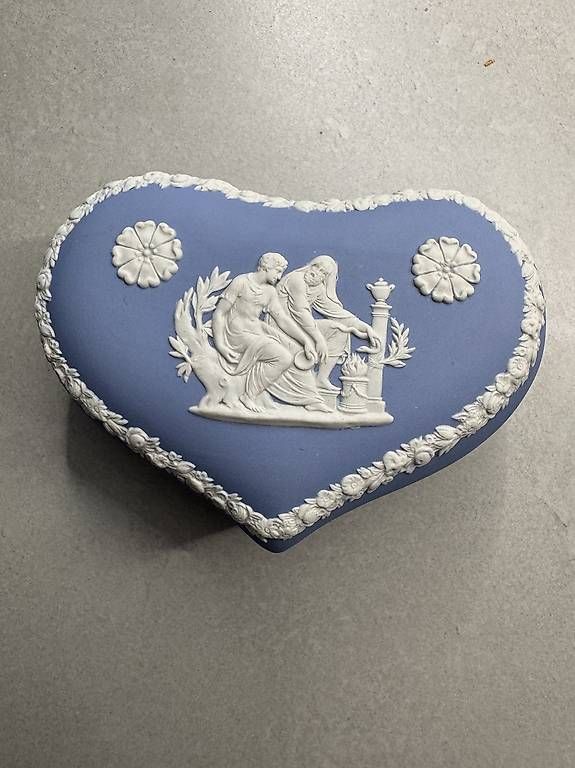 Tutte le decorazioni: Wedgwood  – Usato da Parpan venduto da pba_x87s