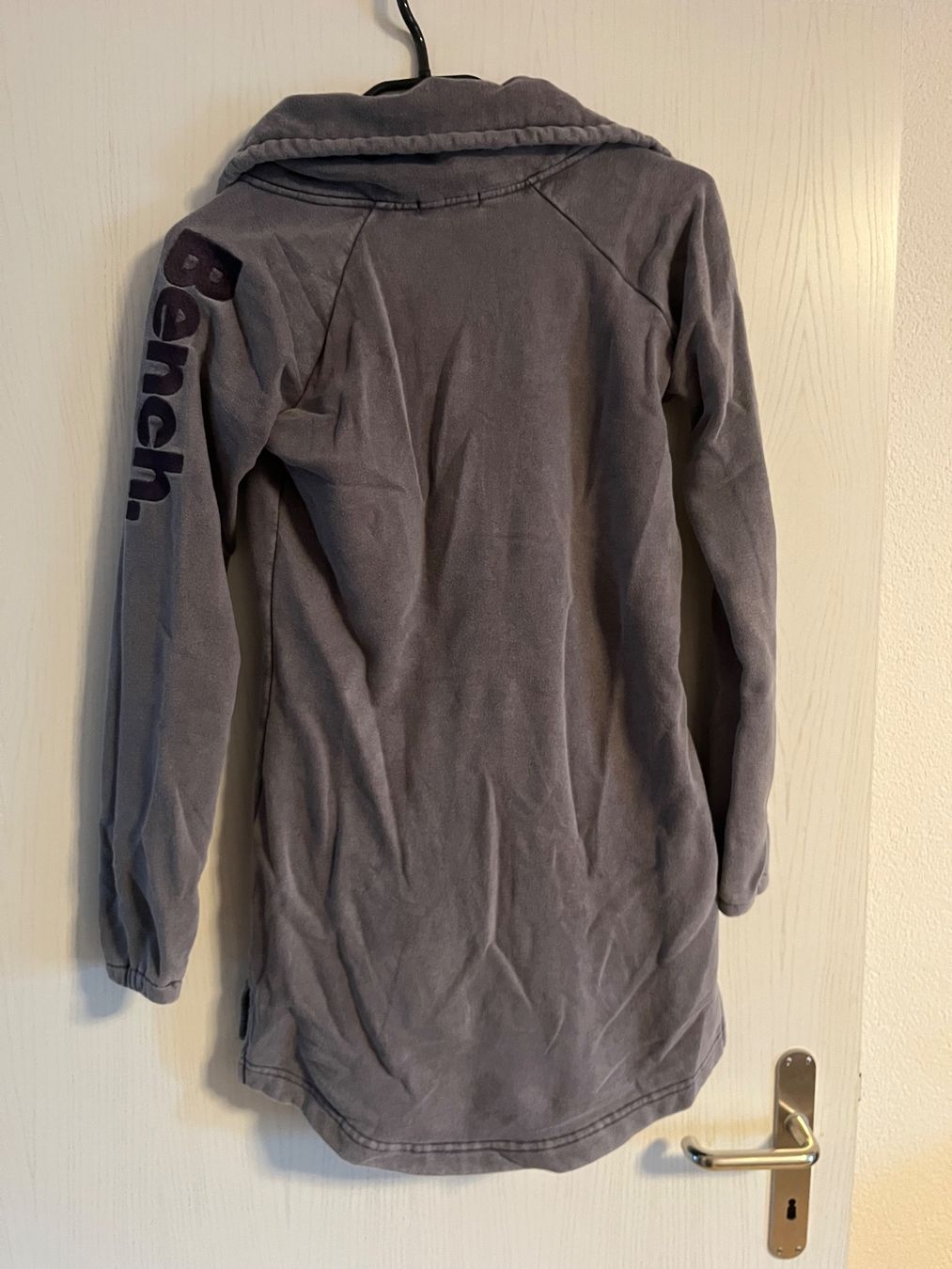 Bench Maglioni & Felpe: Bench Damen Pullover Sweatjacke Graulila Gr. M – Usato da Frauenfeld venduto da Repsol_Vani 1