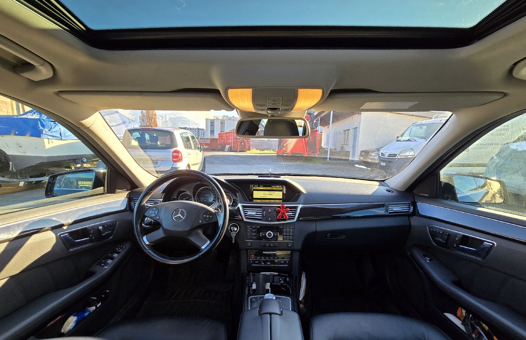 Mercedes-Benz Automobili: Mercedes-benz E350 CDI – Usato da Montreux venduto da PremerlServices 7