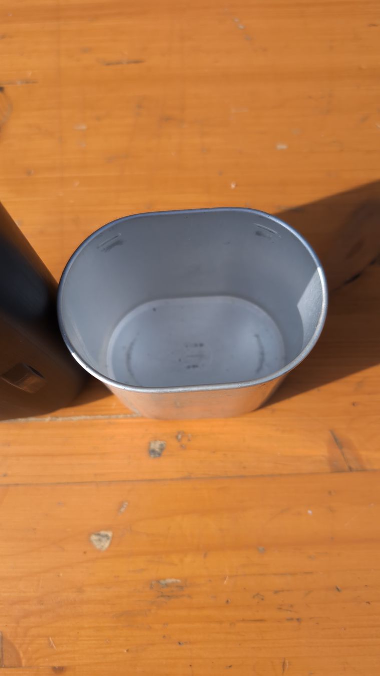 Schweizer Armee Attrezzatura & Pezzi di ricambio: Original Schweizer Armee Feldflasche mit Becher – Nuovo (secondo la descrizione) da Rorschach venduto da Obi-Wan85 1