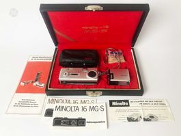 Minolta 16 MG-S Kleinbildkamera + Blitz + Manuals + Etui