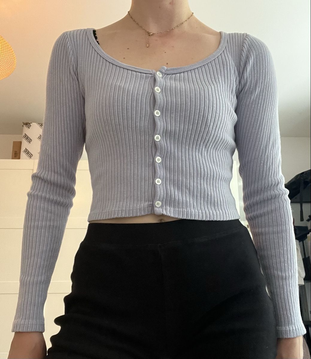 Brandy Melville Top: brandy melville longsleeve – Nuovo (secondo la descrizione) da Bern venduto da lea_wf9x