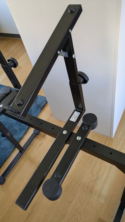 K&M Omega Black Keyboard Stand 2