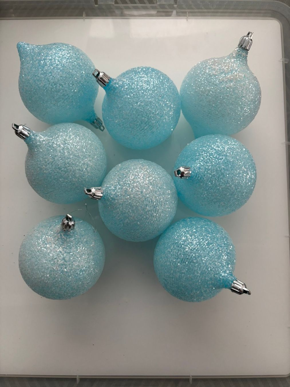 Tutte le decorazioni: Weihnachten 8 Stk.Kugeln hellblau Glitzer – Usato da Kleinandelfingen venduto da 2Baba3
