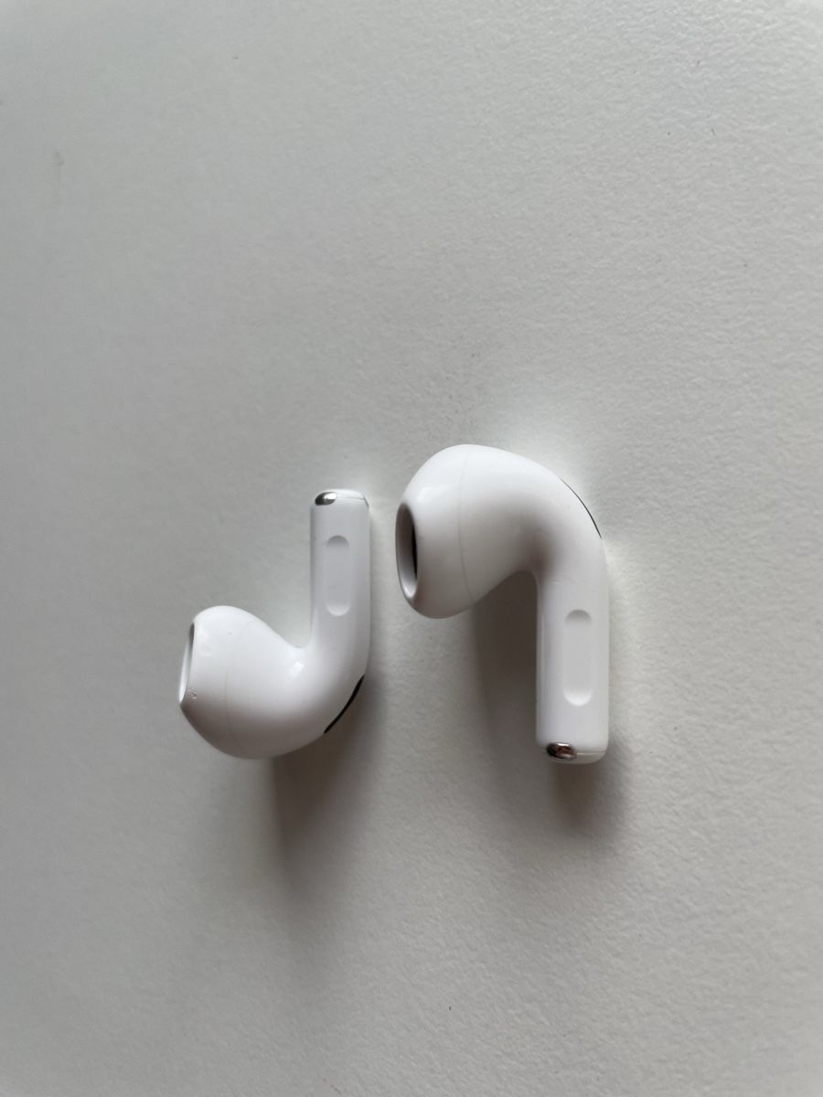 Apple Kopfhörer: Apple AirPods 4 – Gebraucht aus Zürich von lau_k772 5