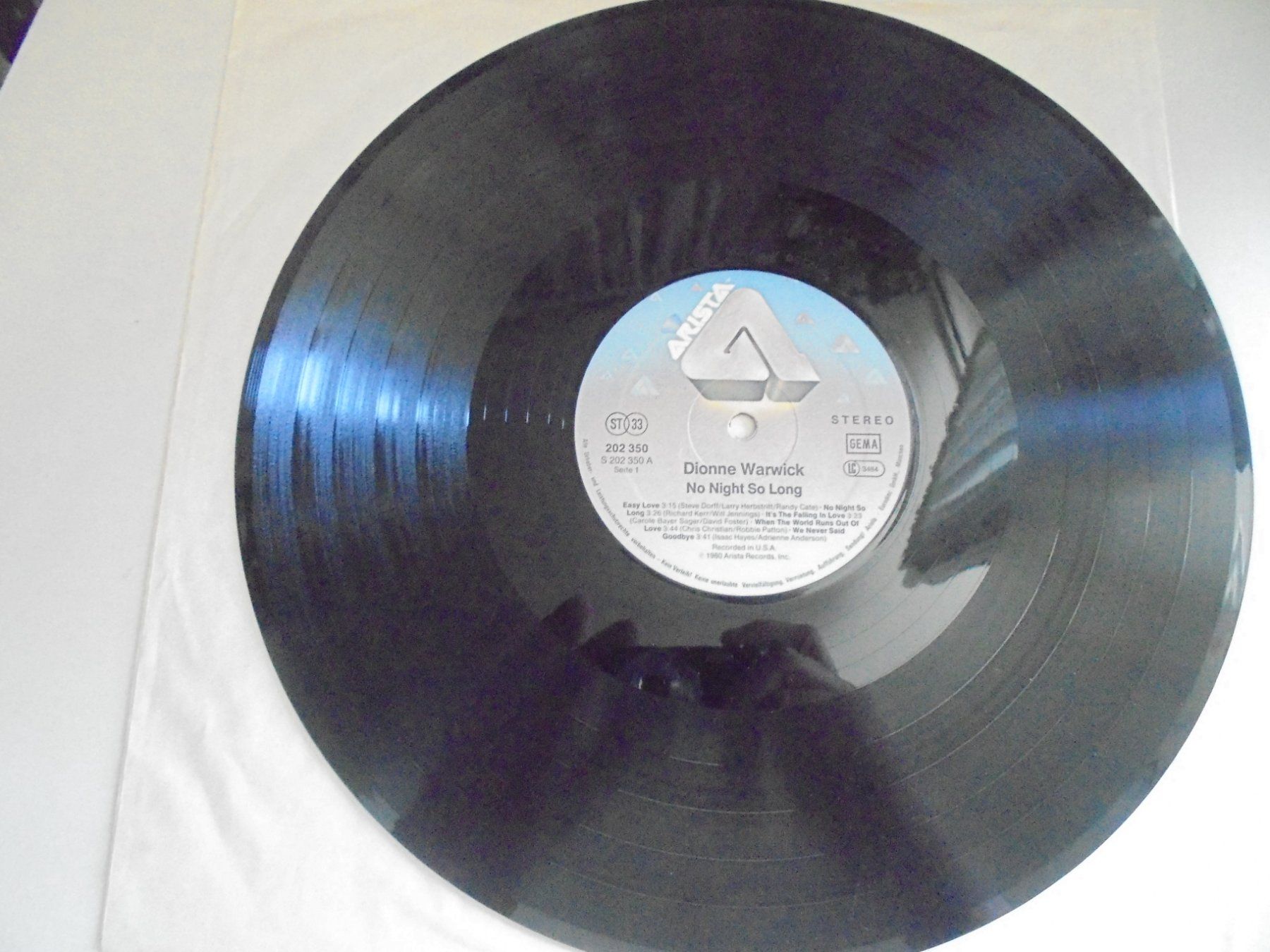 Dischi in vinile: Dionne Warwick  " No Night So Long " face A = VG+ / B = VG- – Usato da Crissier venduto da Promopost 2