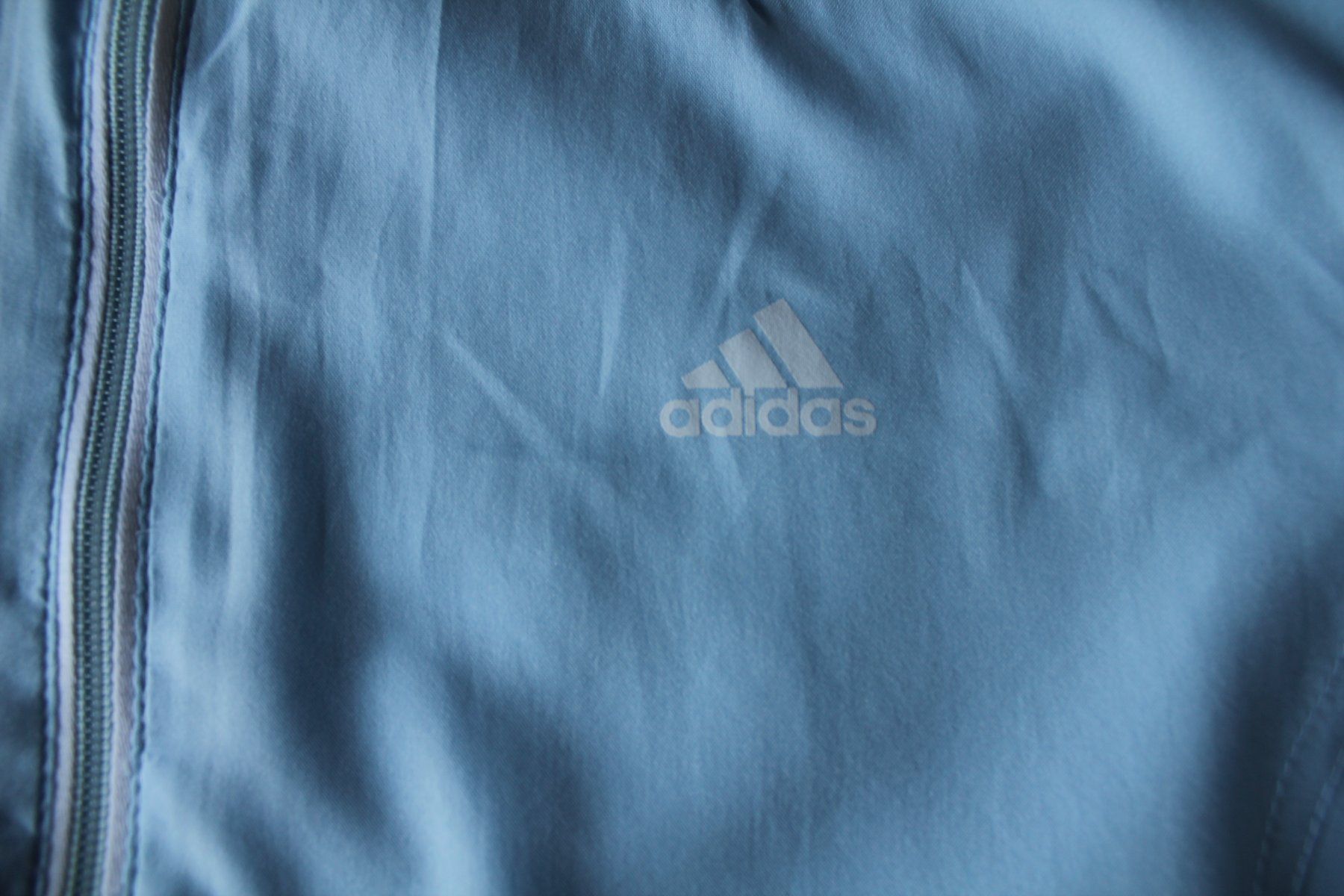 Adidas Jacken: Veste Adidas bleu clair    t. 36 – Gebraucht aus Peseux von Gilloss 3