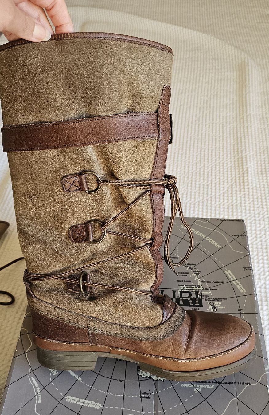 Napapijri Scarpe da donna: Napapijri Winterstiefel, Gr. 40 – Usato da Kollbrunn venduto da Antikmann 7