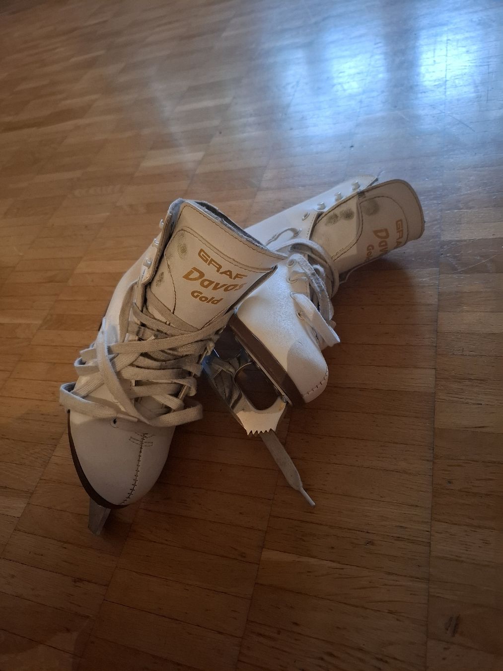 Graf Pattini da ghiaccio: Schlittschuhe Grösse 35  – Usato da Maur venduto da Katzerina 2
