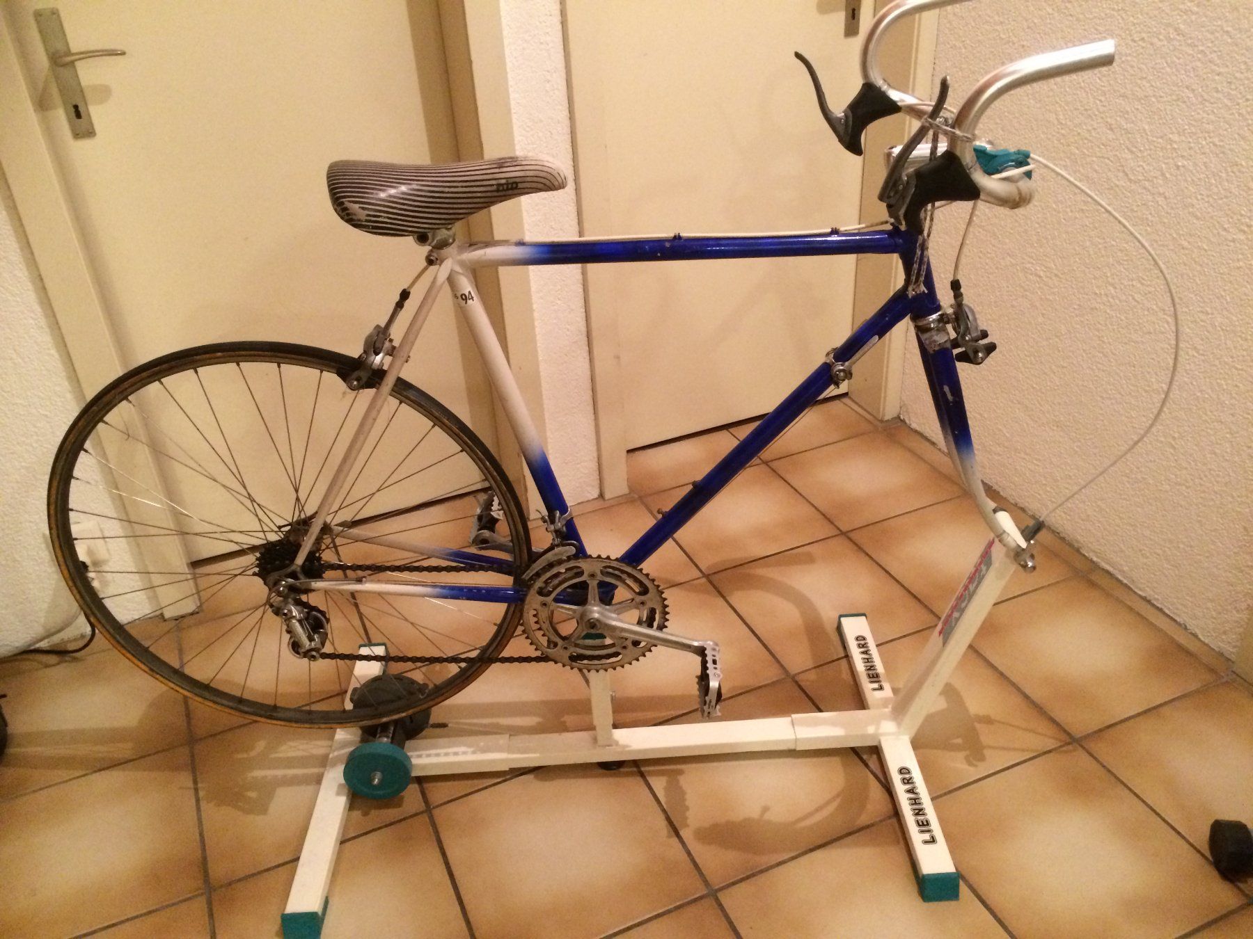 Hometrainer: fahrradtrainer – Gebraucht aus Freienstein von rivardo8652848