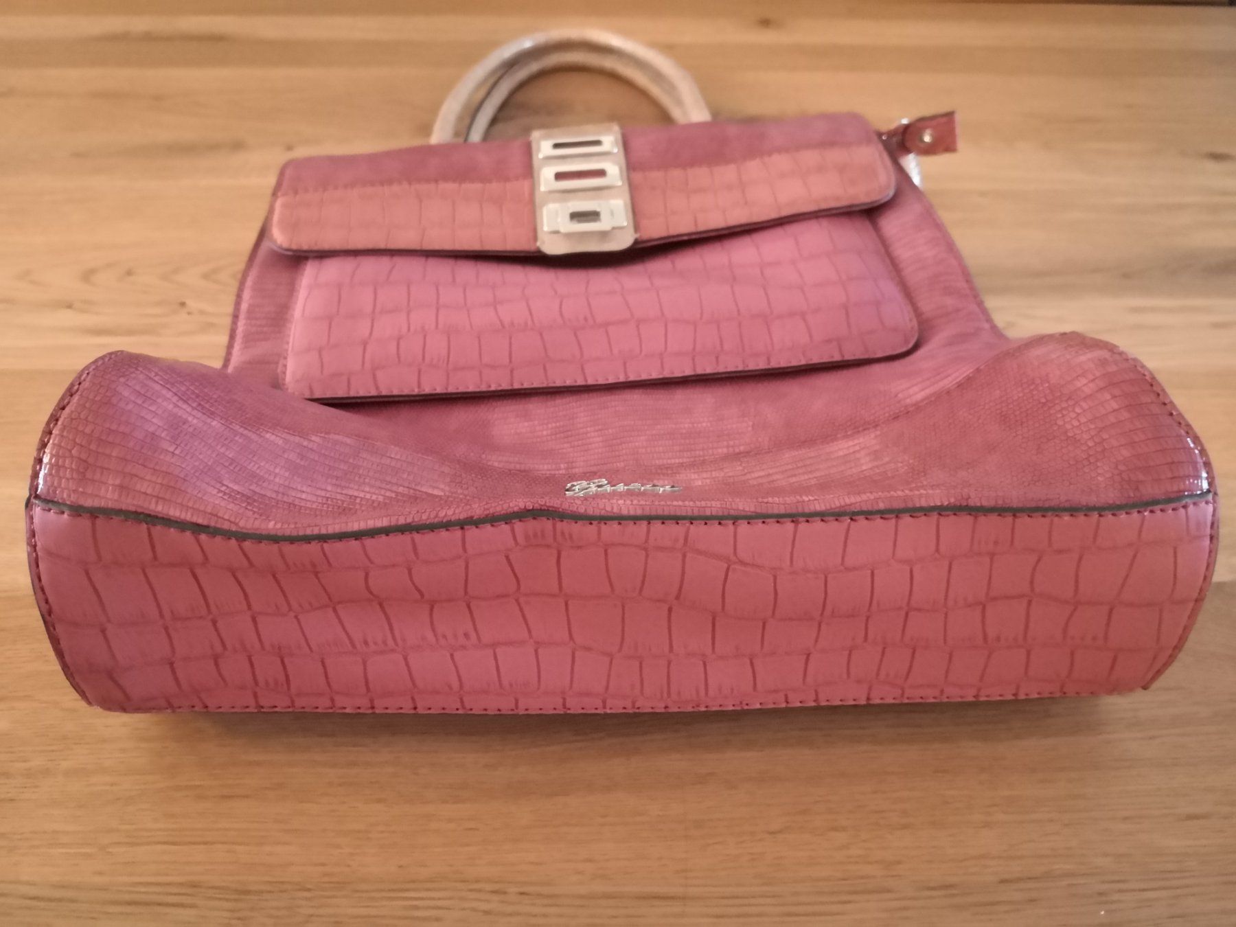 Guess Borse da donna: Schöne Handtasche von Guess, neuwertig – Nuovo (secondo la descrizione) da Zuzwil SG venduto da alsacia 2