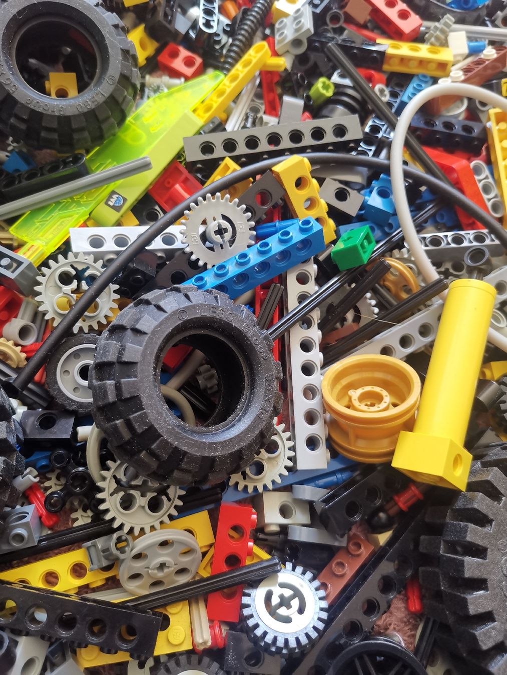 Lego Jouets: Lego Technik Teile knapp 2 Kilo – D'occasion à Effretikon par Superkarin7 4