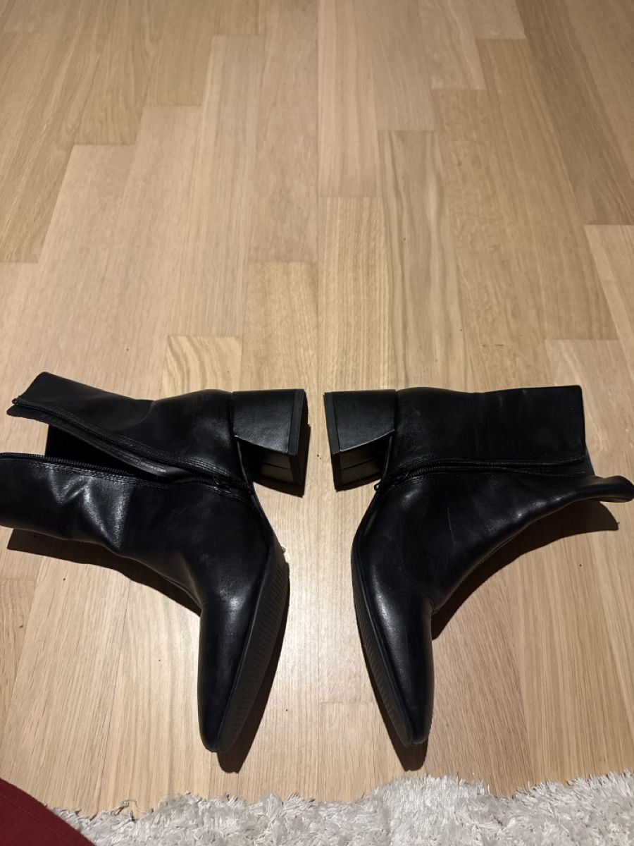 Vagabond Scarpe da donna: Vagabond Steifelette – Usato da Winterthur venduto da KarinSue 1