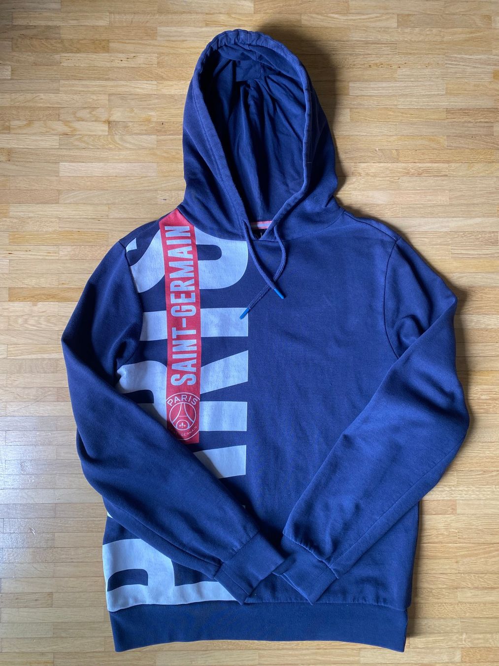 Maglioni & Felpe: Pullover / Hoodie  "Paris Saint-Germain", Grösse M – Usato da Zürich venduto da fluver