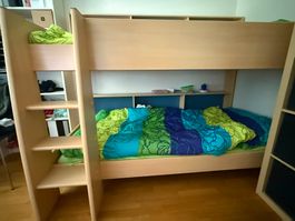 Hochbett Kinderbett Holz gut erhalten für Kinder für 1 Fr.!