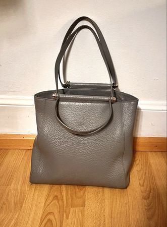 Coccinelle Ledertasche hellgrau – echtes Leder 45x30 cm