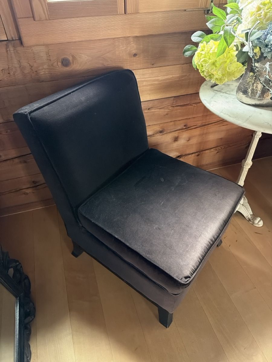 Stühle: Zwei Sessel - Velvet schwarz – Gebraucht aus Pfäffikon SZ von sophia.koch 1