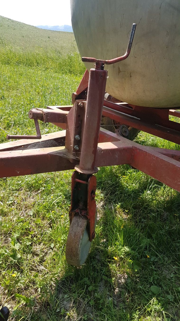 Abbeveratoi e trogoli: Tränkefass ab 1Fr. – Usato da Wasen im Emmental venduto da Ernst086 4