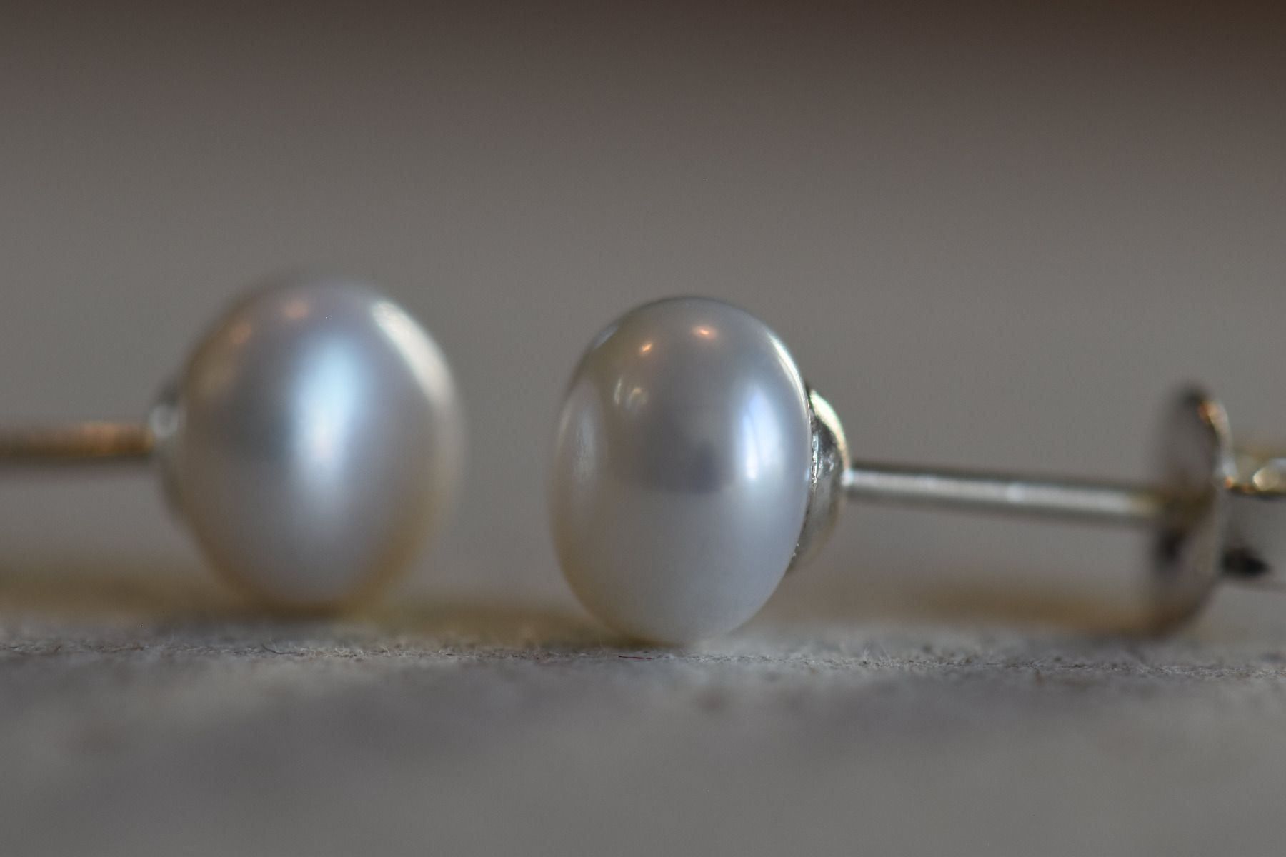 Orecchini pendenti & Orecchini a lobo: Natural Weiss Perlen Silver 925 Ohrring – Nuovo (secondo la descrizione) da Bévilard venduto da Yougems 1