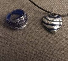 Schmuckset von Rüegg: Ring & Herzkette aus Glas