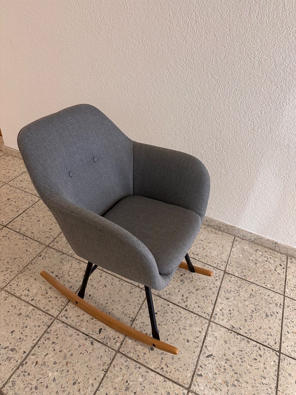 Stühle: Schaukelstuhl grau Stoff – Neu und originalverpackt aus Uitikon Waldegg von verkaufgenie88