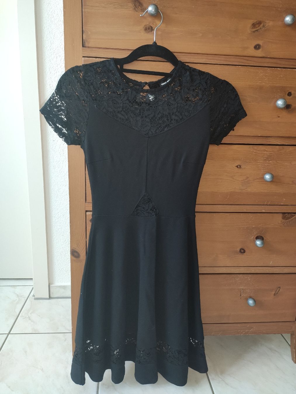 Lotti & Set di vestiti: Sommer Kleiderpaket XS – Usato da Eschenz venduto da Ilaitschi