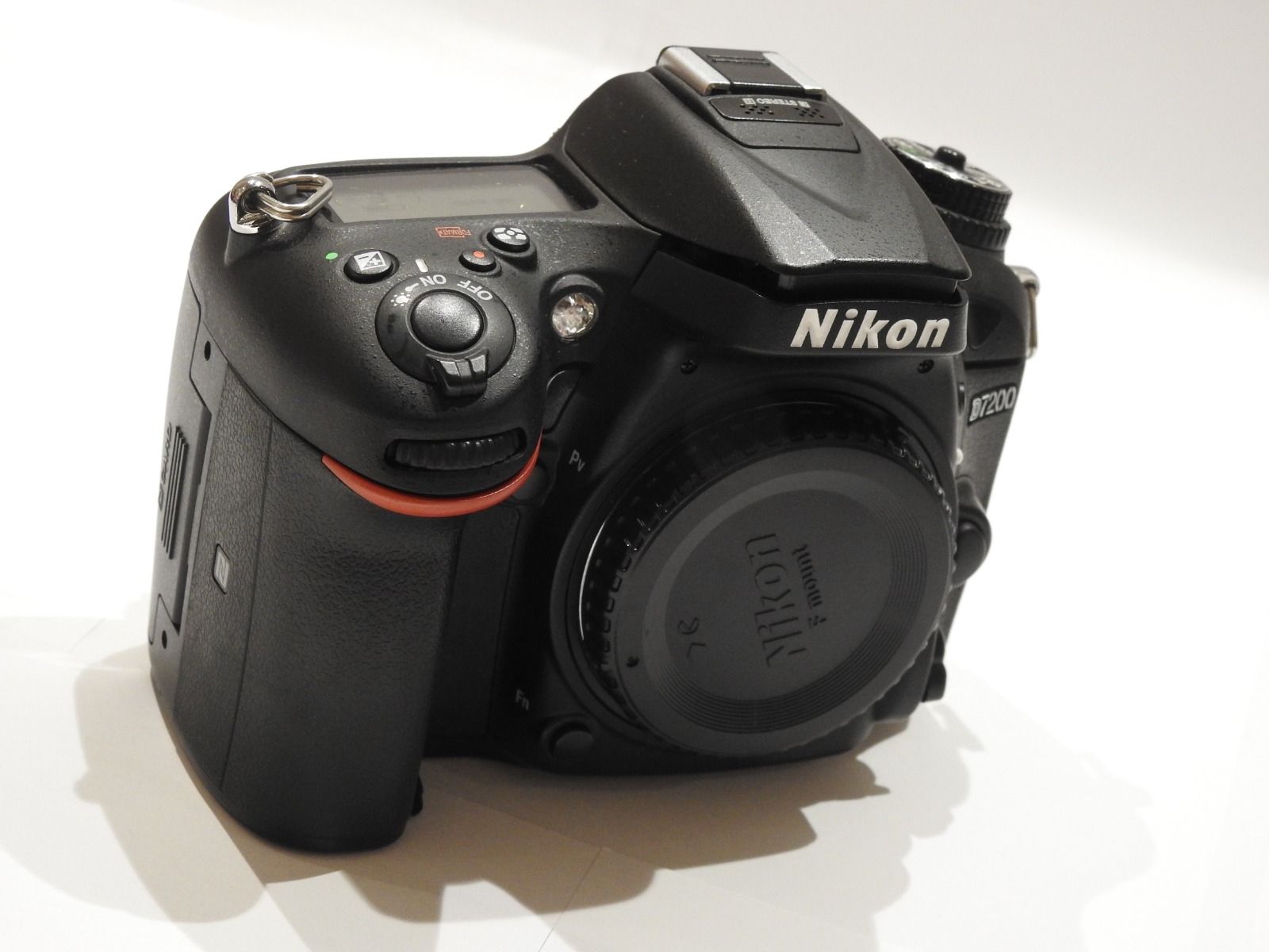 Nikon Fotocamera: Nikon D7200 Set mit Zubehör – Usato da Linden venduto da GSX-S1000 3