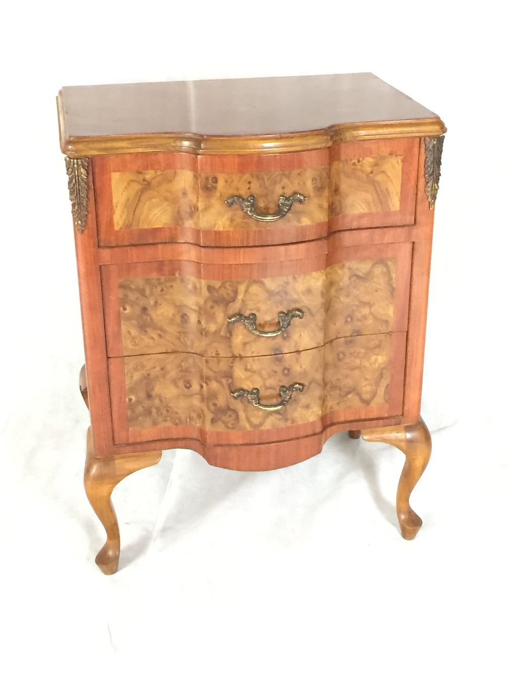 Kommoden: Commode de style Louis XV en placage marqueterie . – Gebraucht aus geneve von louisart 1