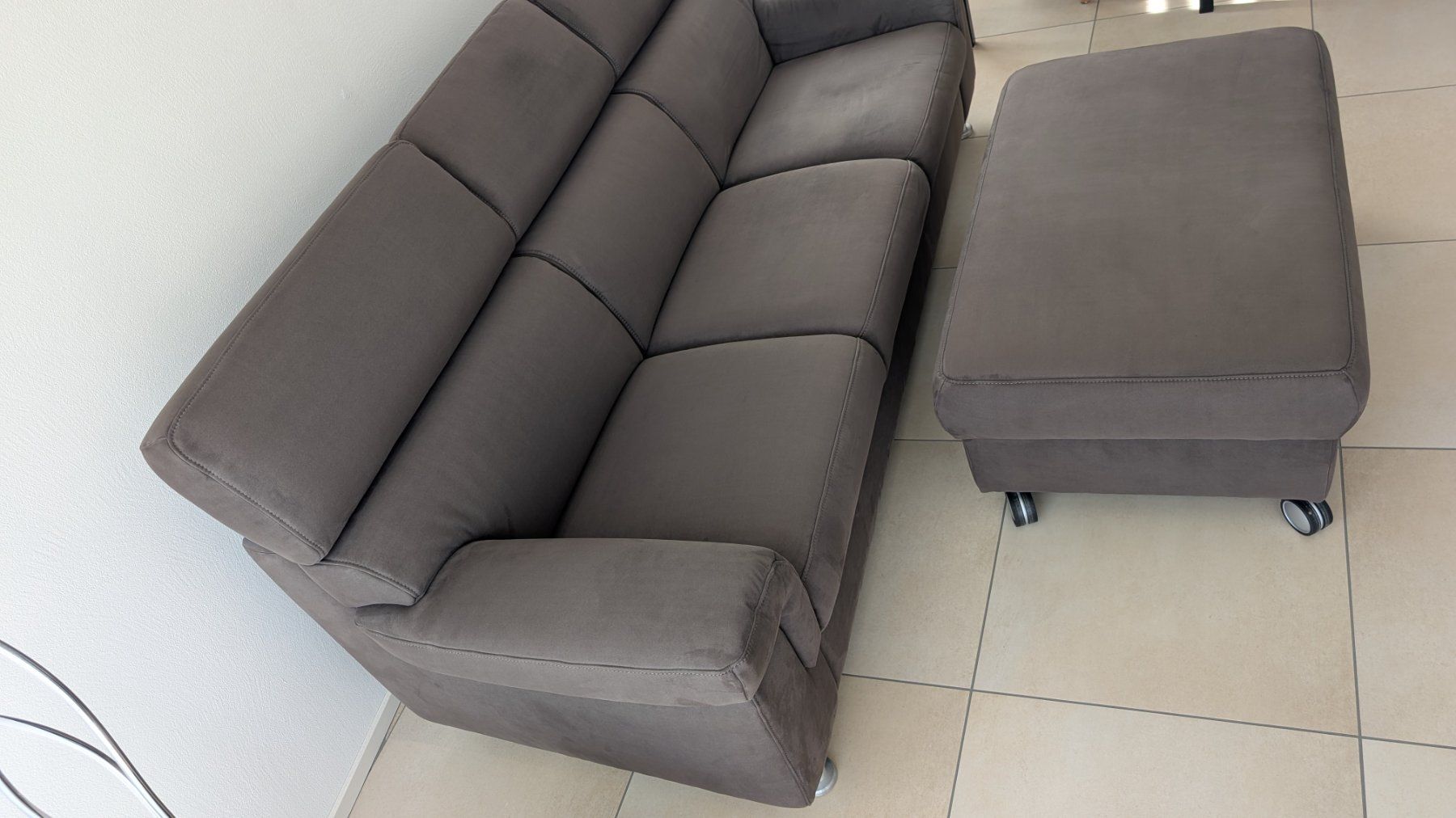 Himolla Divani: Himolla Sofa Rilasso Kosmos PG 10 Kakao – Usato da Bennau venduto da Twone 2