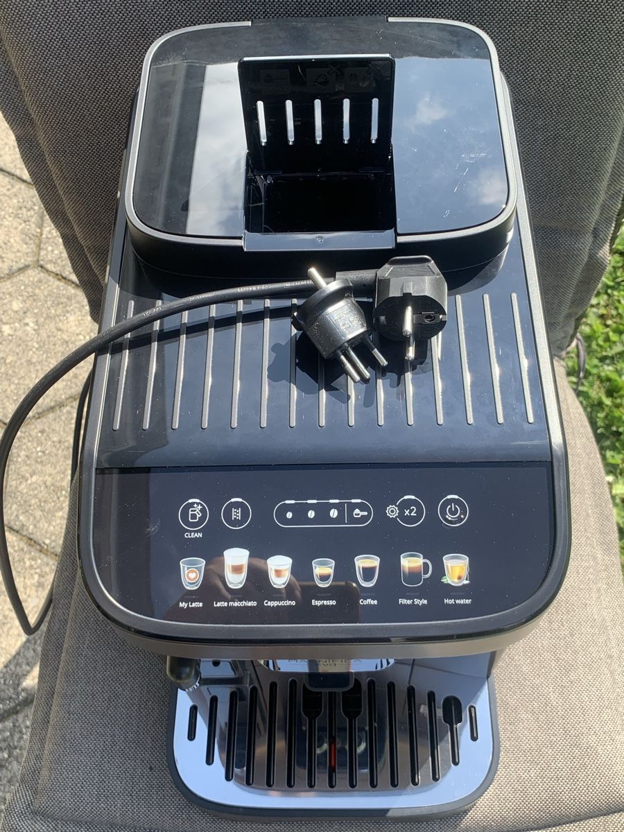 De'Longhi Macchine per caffè & Macchine per espresso: Delonghi Magnifica Evo NEU ! – Nuovo (secondo la descrizione) da Staufen venduto da Bilancia06
