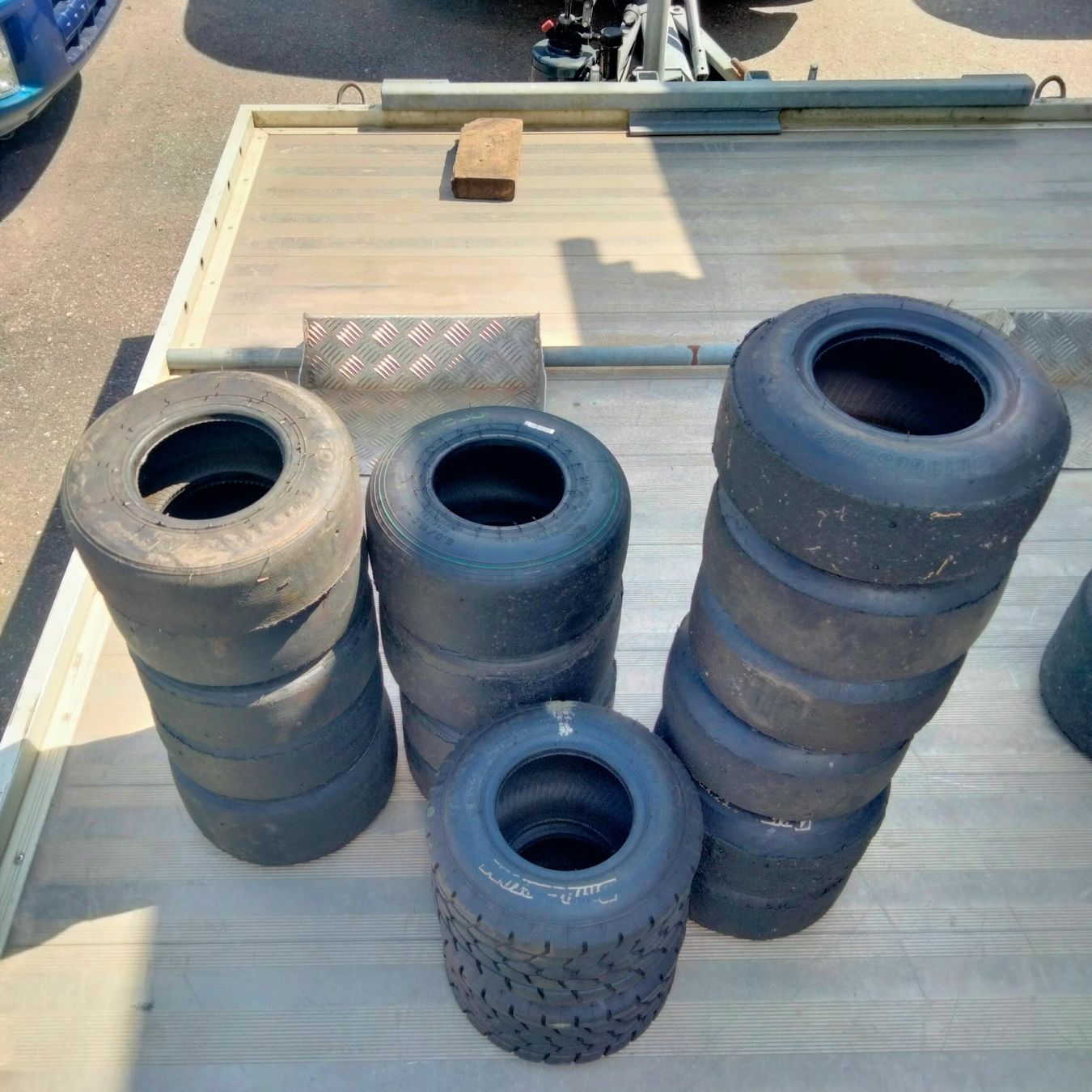 Pneumatici & Ruote complete: Kinder Kartreifen div. – Usato da Boltigen venduto da yvo_x7h2 1