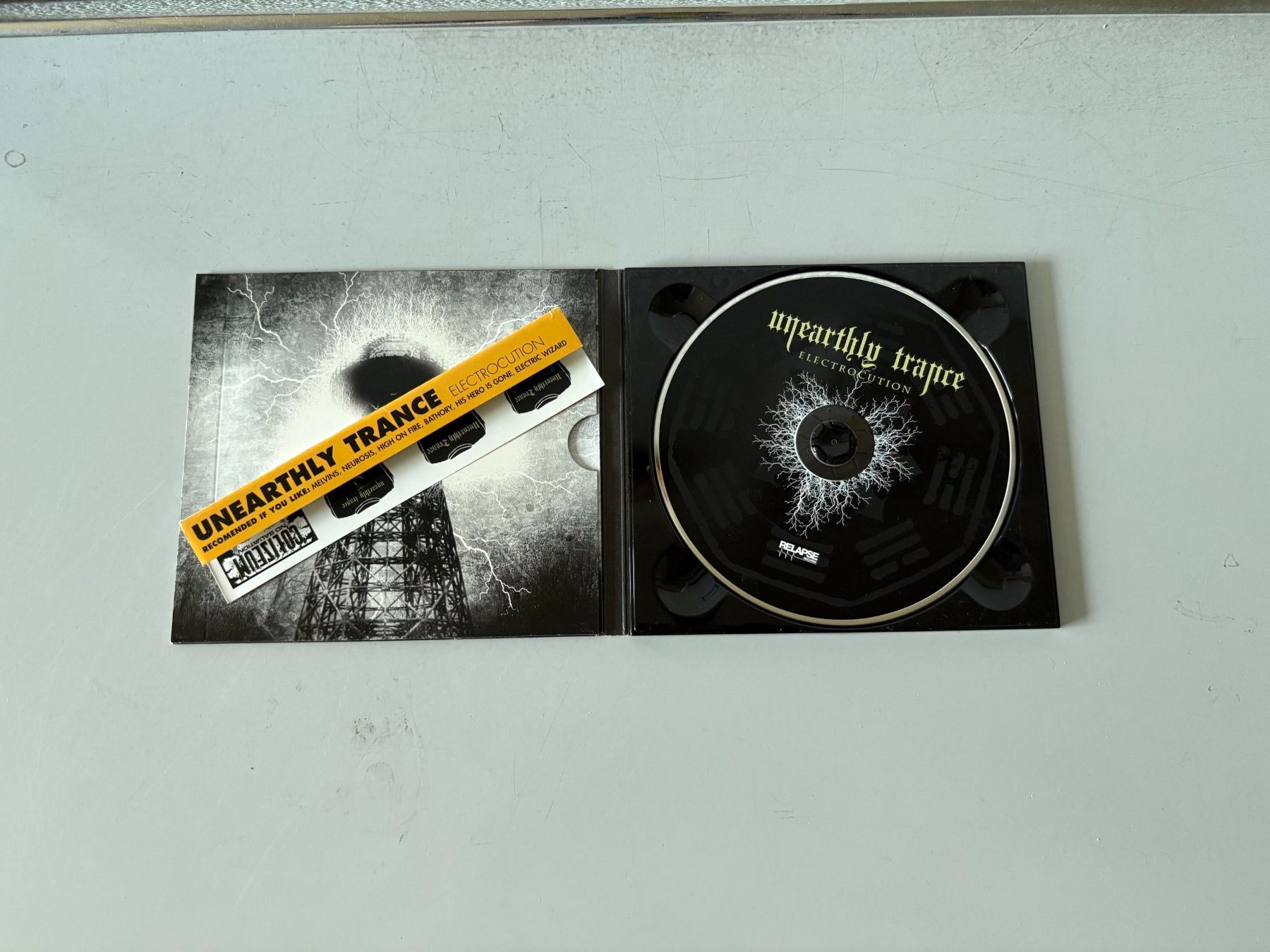 CD: UNEARTHLY TRANCE - Electrocution CD Digipak Doom Sludge OBI – Usato da Wiedlisbach venduto da Andrisa 1