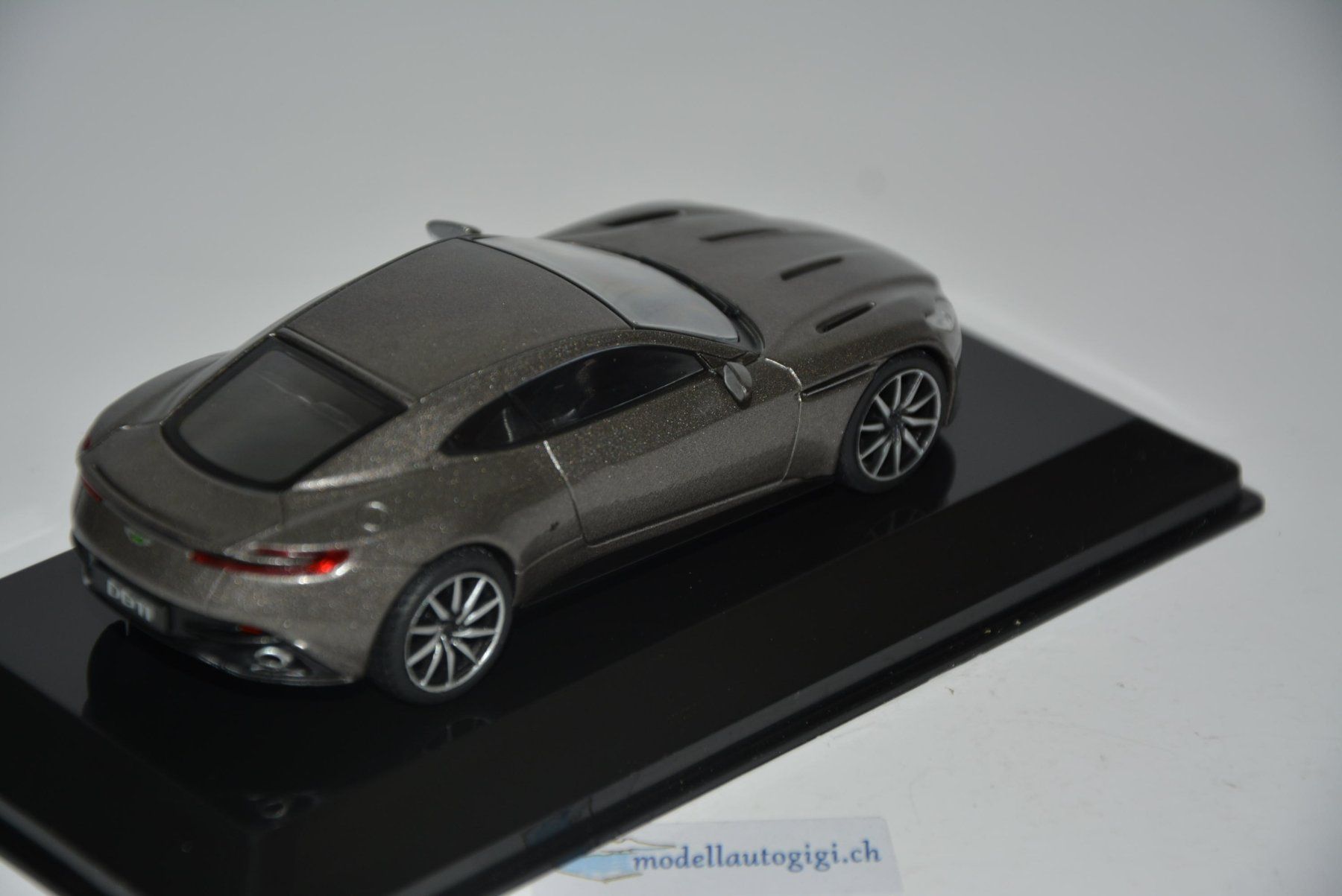 Aston Martin Modellini d'auto: Aston Martin DB11 2016 , 1.43 – Nuovo e nell'imballaggio originale da Goldach venduto da Feivel9 6