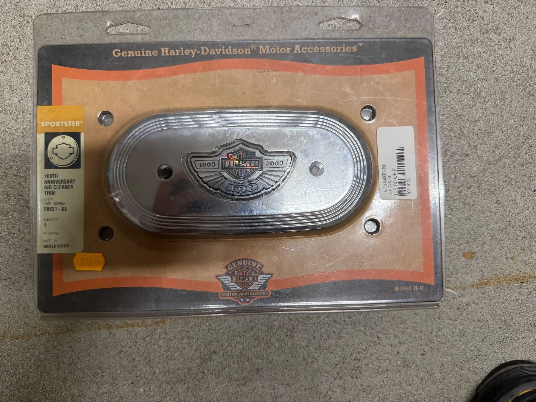 Harley-Davidson Tutti i ricambio per moto: 29631-03 Harley-Davidson Luftfilterziereinsatz – Nuovo e nell'imballaggio originale da Ostermundigen venduto da jas_9j7d