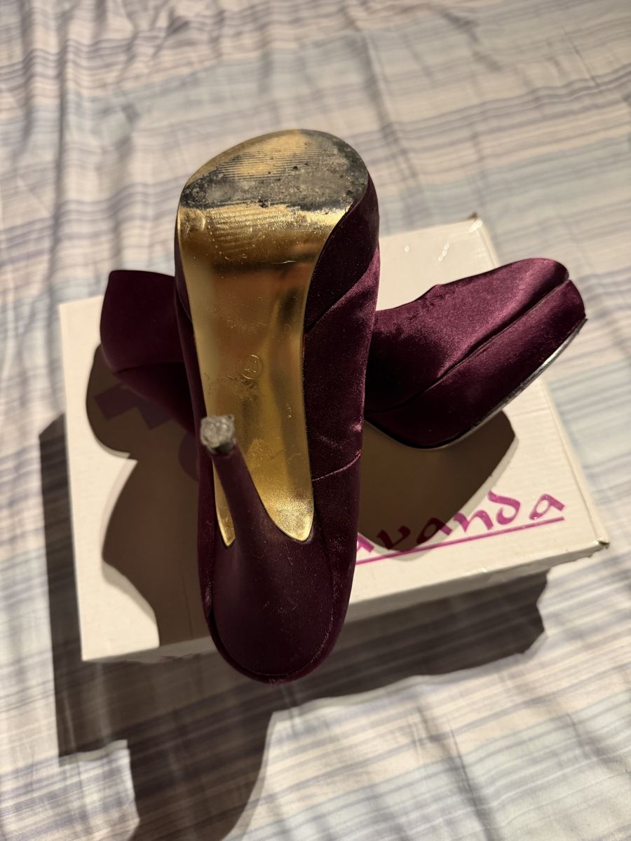 Scarpe da donna: Escarpins satinées – Usato da Chancy venduto da dia_tb2t 2