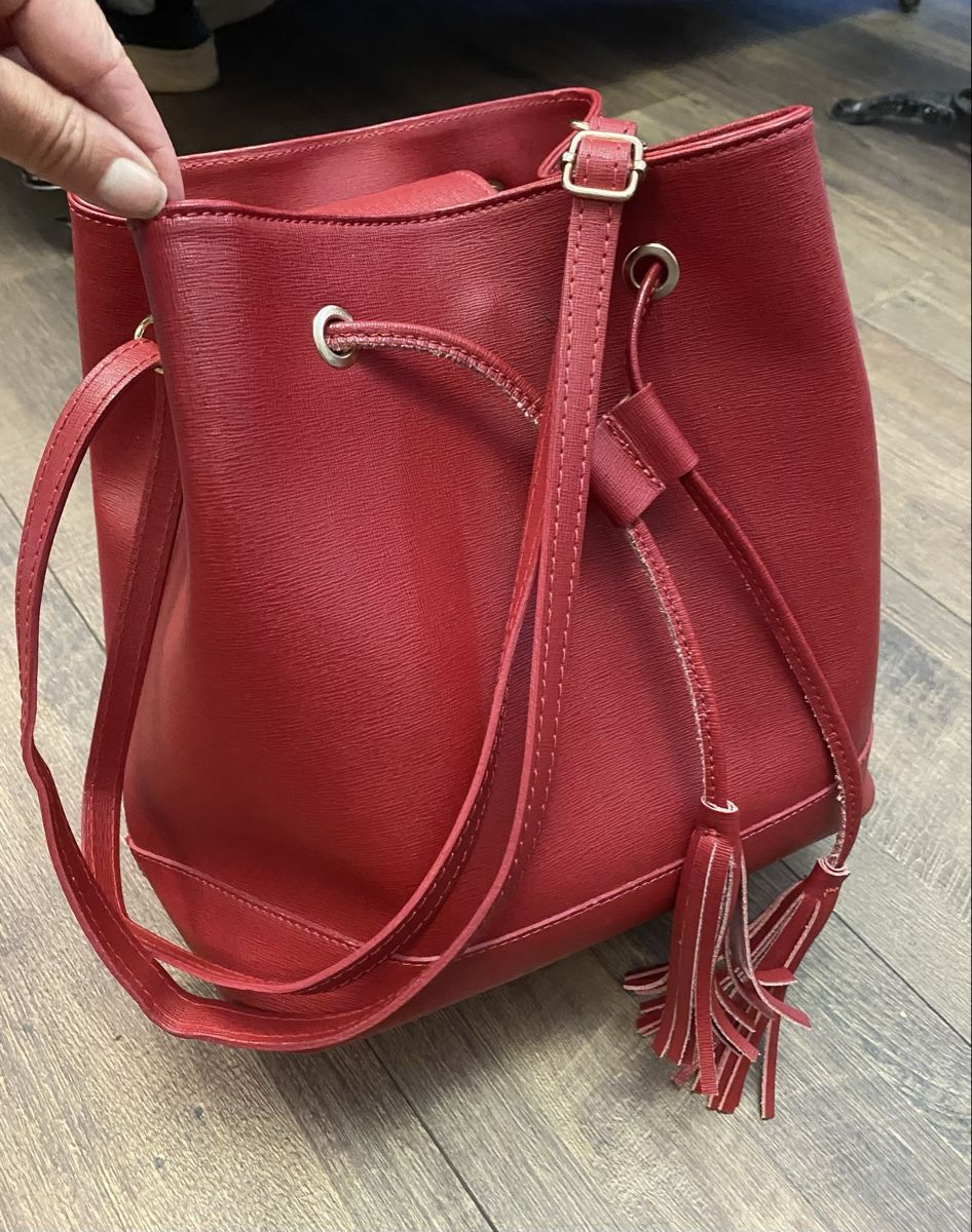 Borse da donna: Ledertasche Beutel dunkelrot neuw.  – Nuovo (secondo la descrizione) da Büron venduto da Coerner