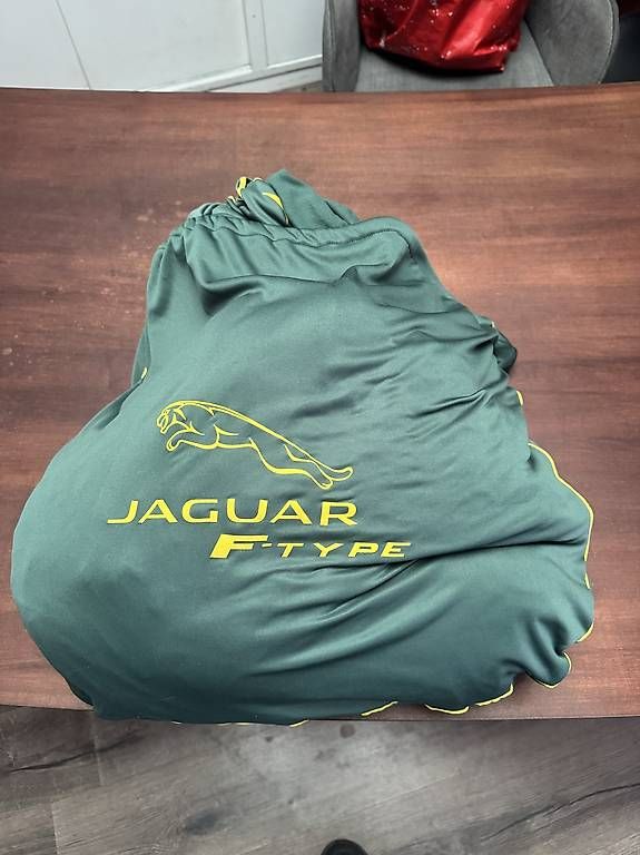 Autos: Jaguar F-Type Cover – D'occasion à Steffisburg par Hamidi_AG