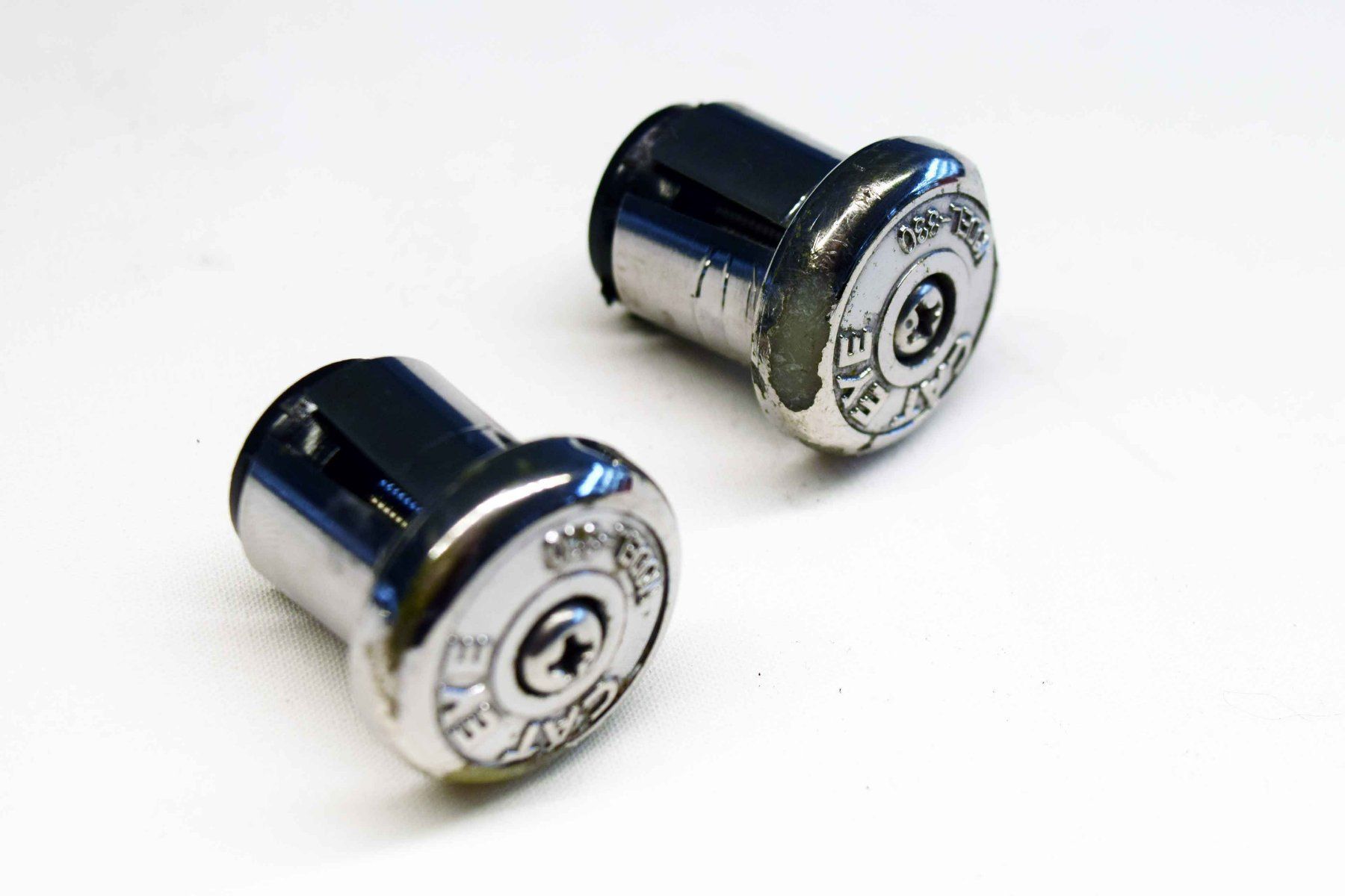 Ersatzteile: Vintage Cat Eye Model-330 End Plugs Set – Gebraucht aus Luzern von Cytwombly