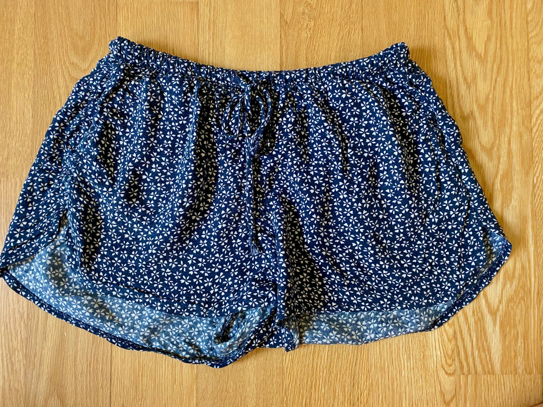 Brandy Melville Pantalons: Brandy Melville Shorts 2er Pack – D'occasion à Bern par eli7 1