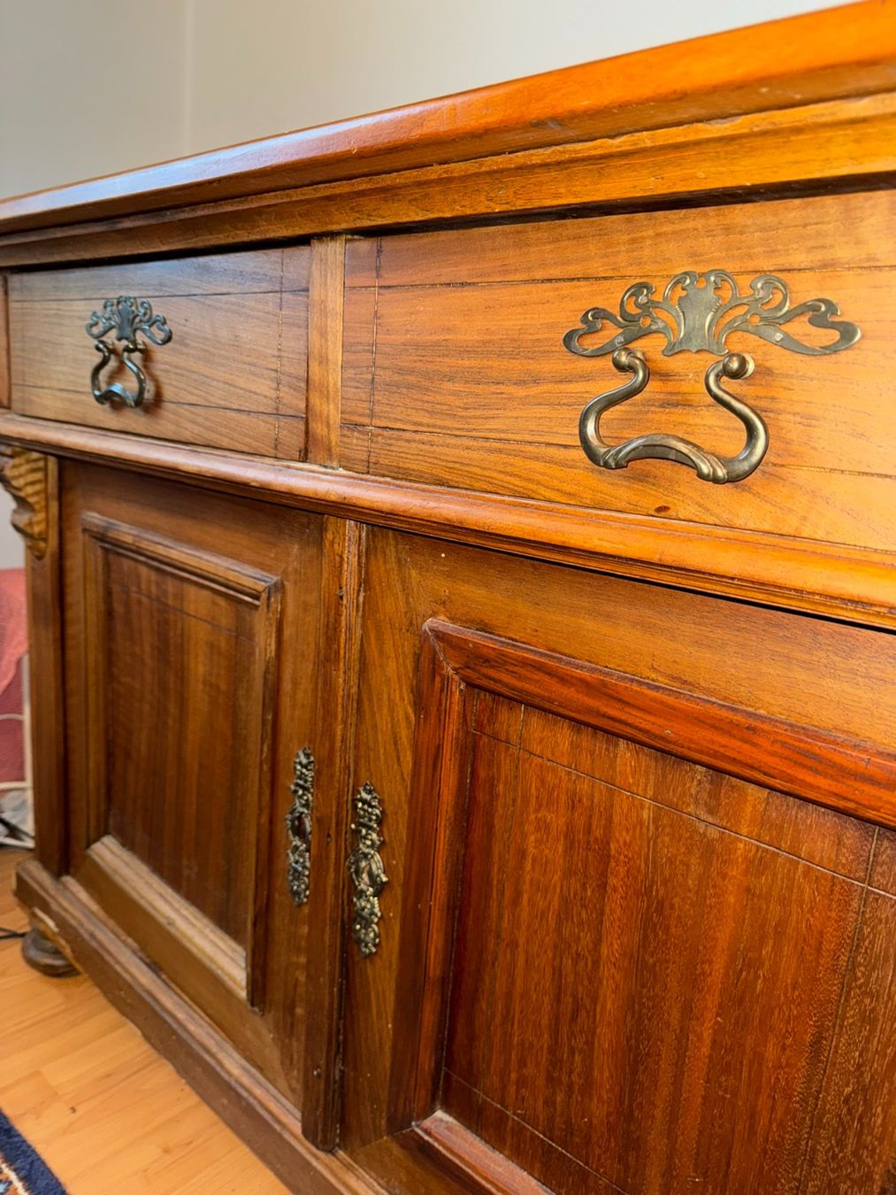 Commodes: Schöne antike Anrichte / Möbel – D'occasion à Hinwil par Oivil04 3