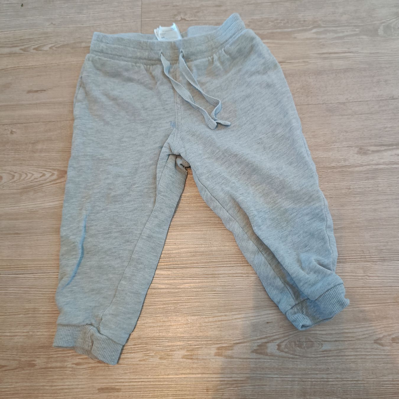 Pantalons: Trainerhose Grösse 80 – D'occasion à Jaberg par urig17.