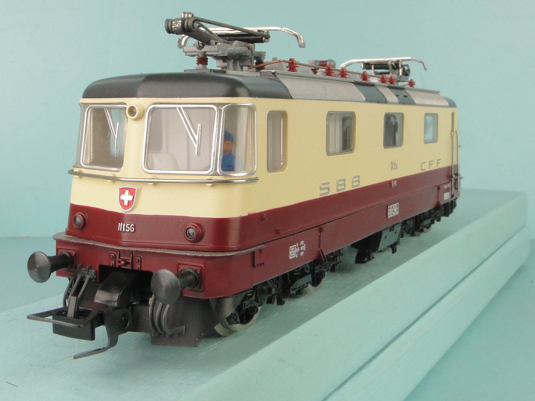 Fleischmann Modellini di ferrovie: Fleischmann 4341 SBB Re 4/4 TEE, Neuwertig – Usato da Bülach venduto da cann11 2