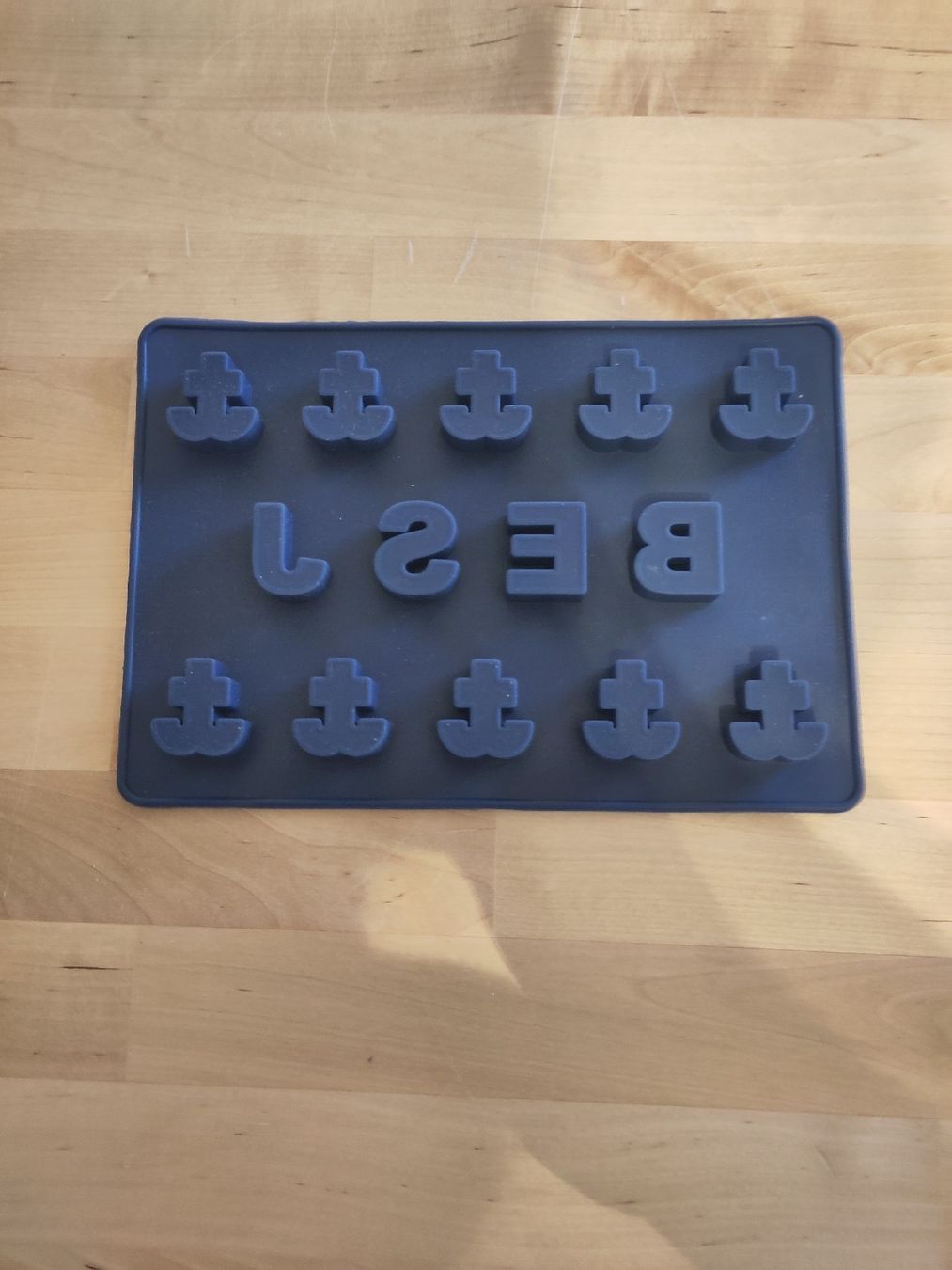 Teglie da forno: Besj Silikonform/Eiswürfelform mit Anker Motiv – Usato da Effretikon venduto da pemko 1