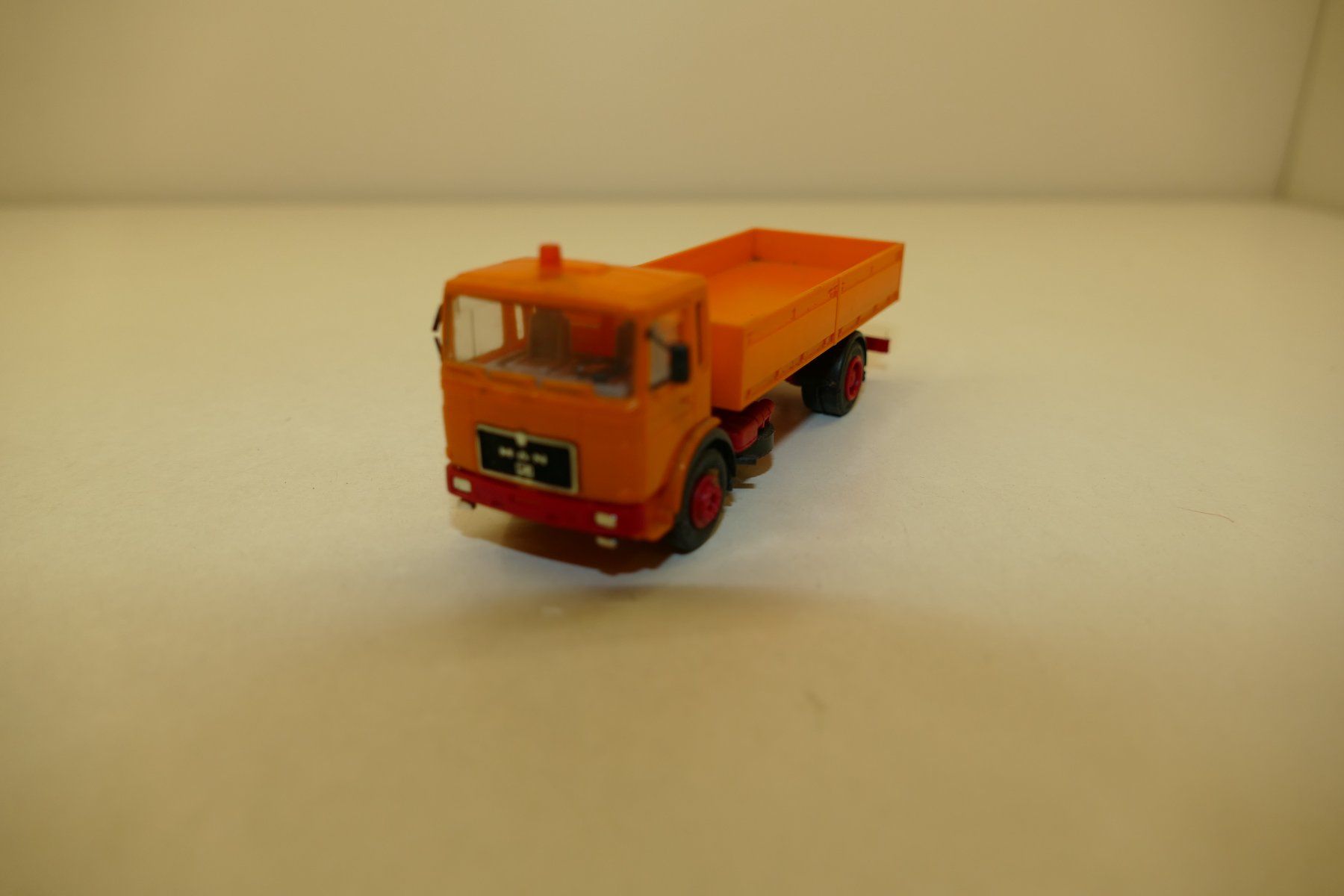 Herpa Modellautos: Herpa 1:87: MAN Pritschen LKW – Gebraucht aus Niederhasli von rail-duerst 1