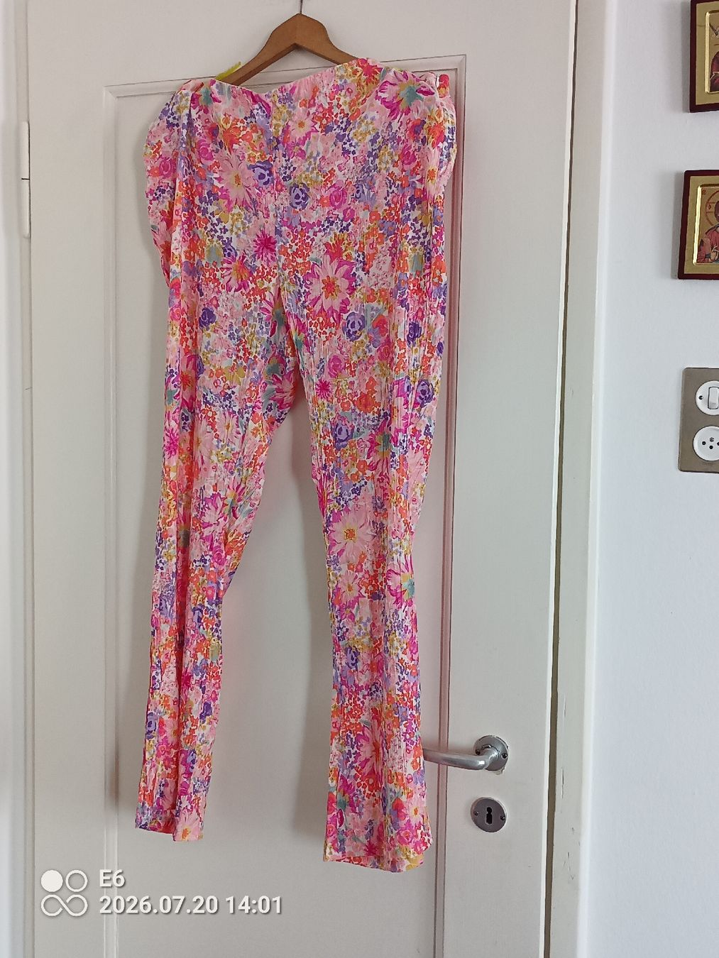 Hosen: Geblümte Hose  – Gebraucht aus Zürich von Mitzi6