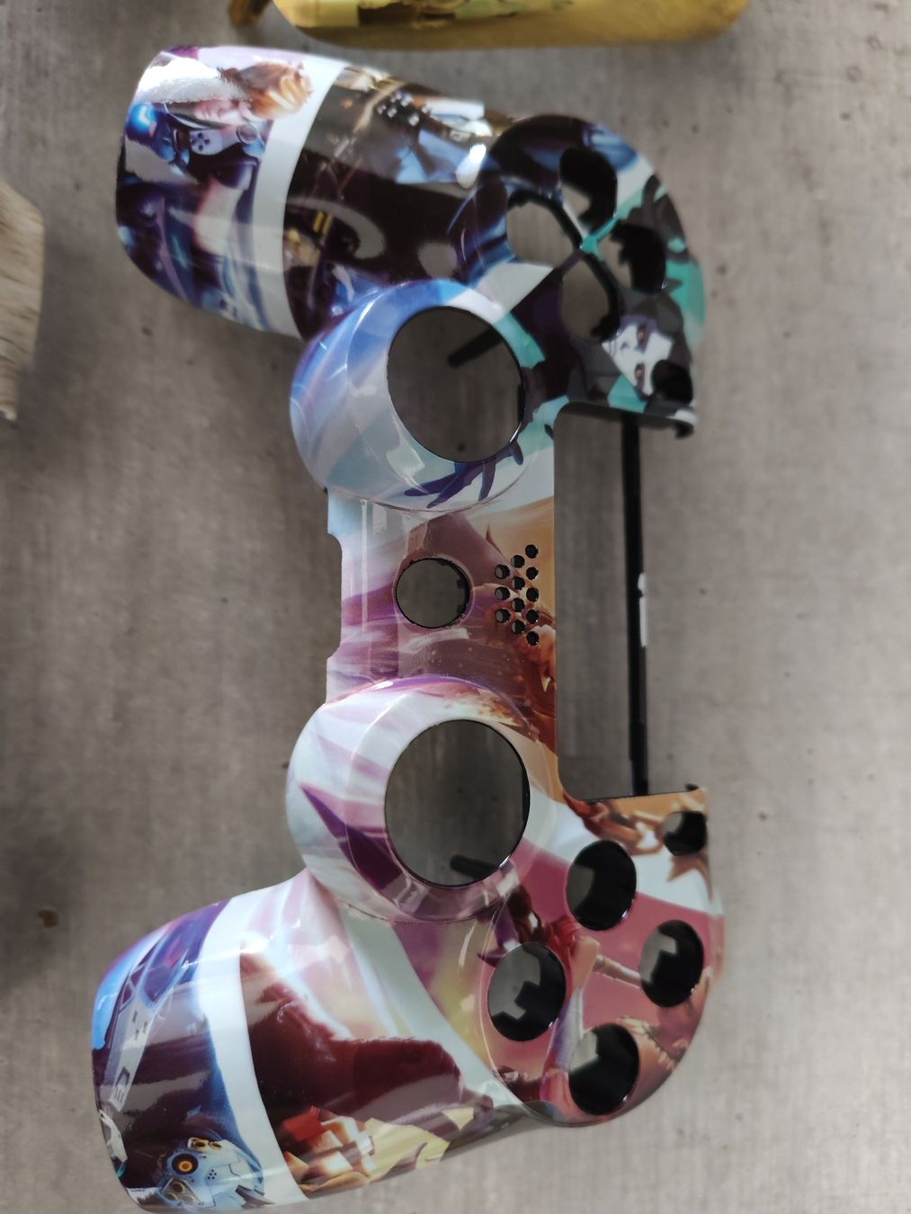 Sony Custodie protettive: 7 Controller Hüllen für PS4 verschiedene Designs – Nuovo (secondo la descrizione) da Sargans venduto da ver_ncy5 3