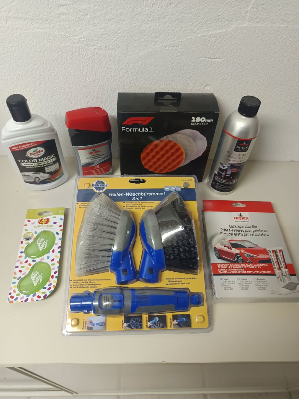 Prodotti per la cura: Neues Autopflege Set – Nuovo e nell'imballaggio originale da Rüthi (Rheintal) venduto da Balty
