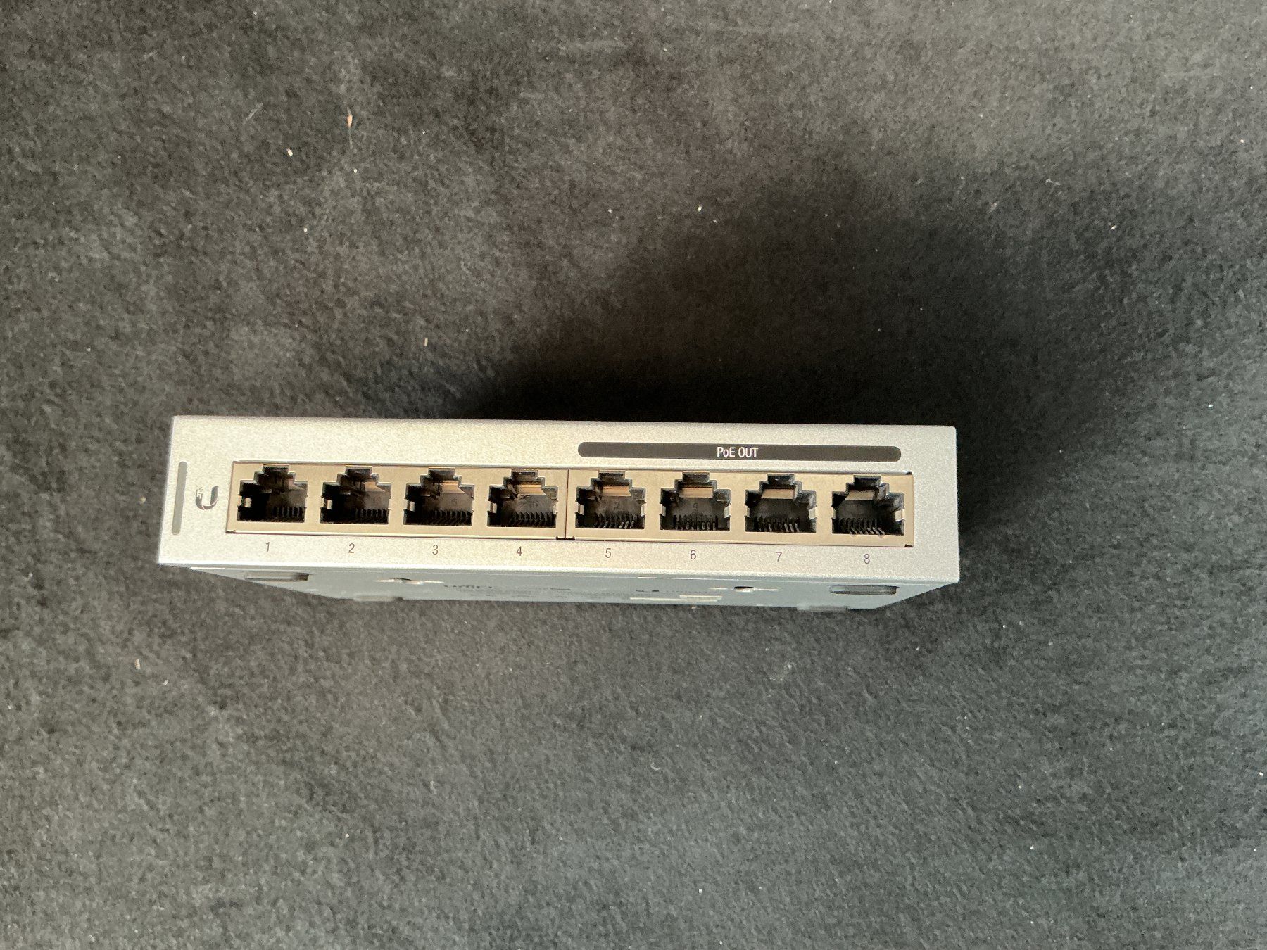 Ubiquiti Hub & Switch: UNIFI SWITCH 8 60W – Usato da Richterswil venduto da Restwert_Richterswil 6
