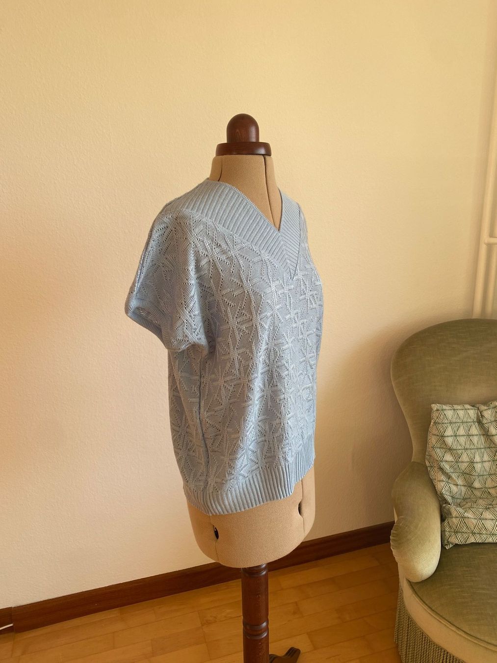 Maglioni & Felpe: Pull vintage bleu pervenche – Usato da Basel venduto da Maria-Alexa 3