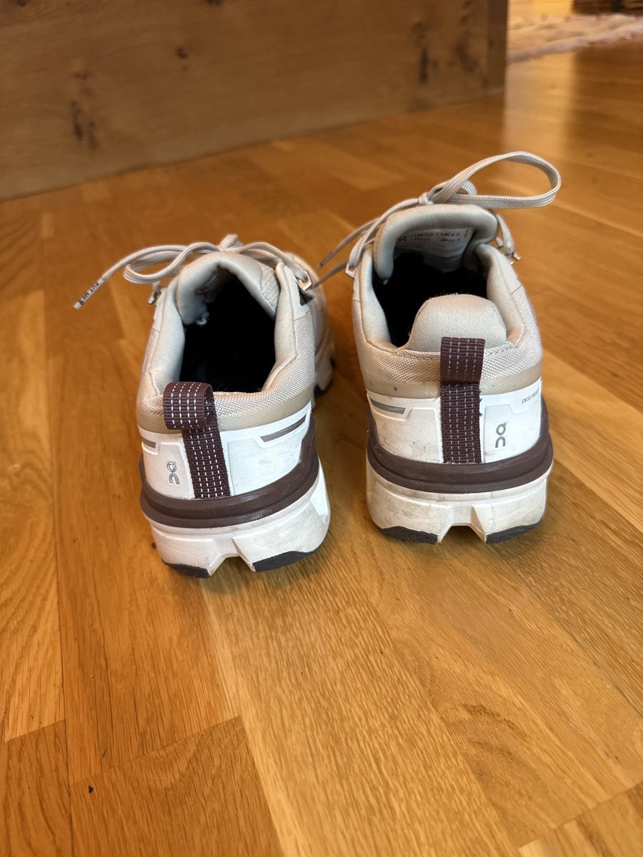 On Scarpe da donna: On Schuhe Grösse 40 – Usato da Ottikon venduto da Domito 5